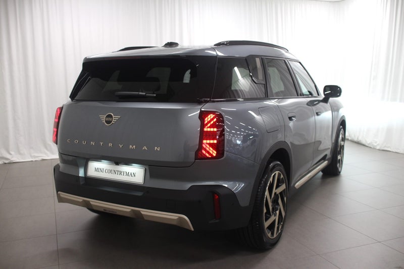 2026 MINI Countryman Countryman C Favoured image 3