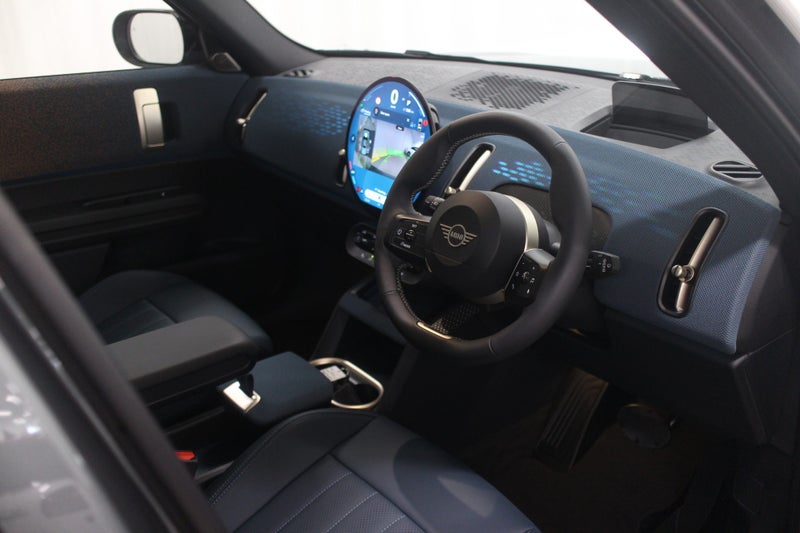 2026 MINI Countryman Countryman C Favoured image 5