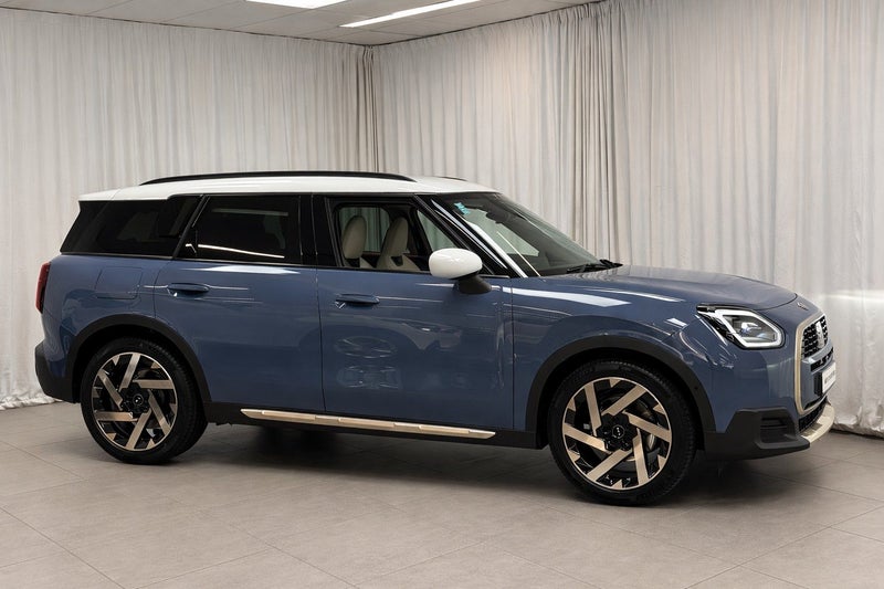 2026 MINI Countryman Countryman S ALL4 Favoured image 4