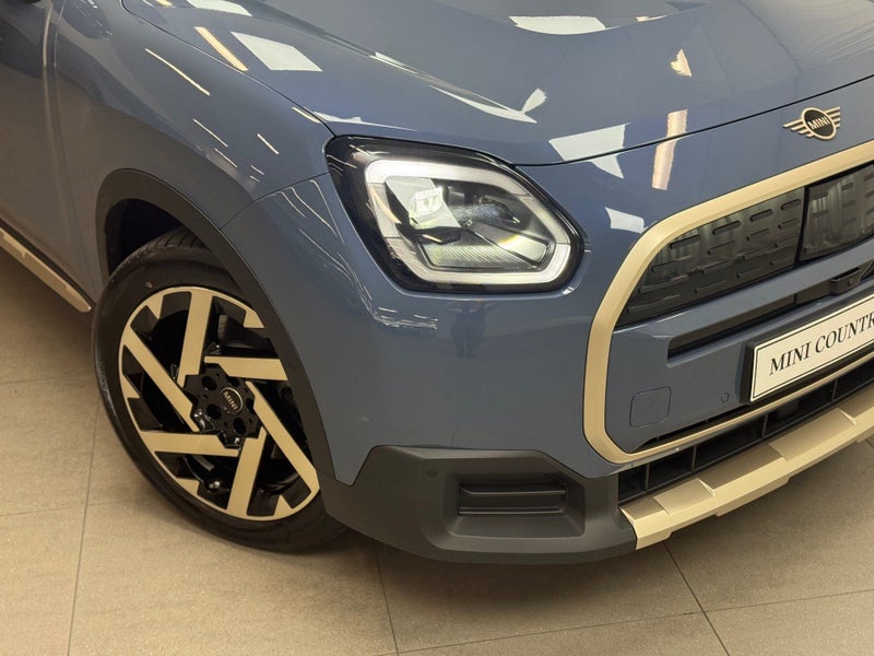 2026 MINI Countryman Countryman SE ALL4 Favoured image 2