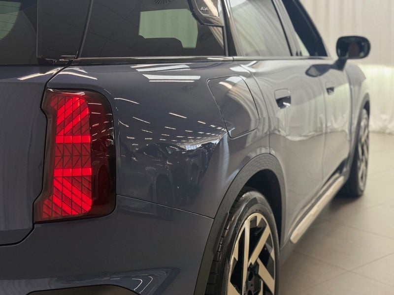 2026 MINI Countryman Countryman SE ALL4 Favoured image 4