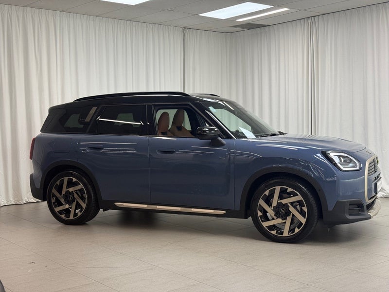 2026 MINI Countryman Countryman SE ALL4 Favoured image 5