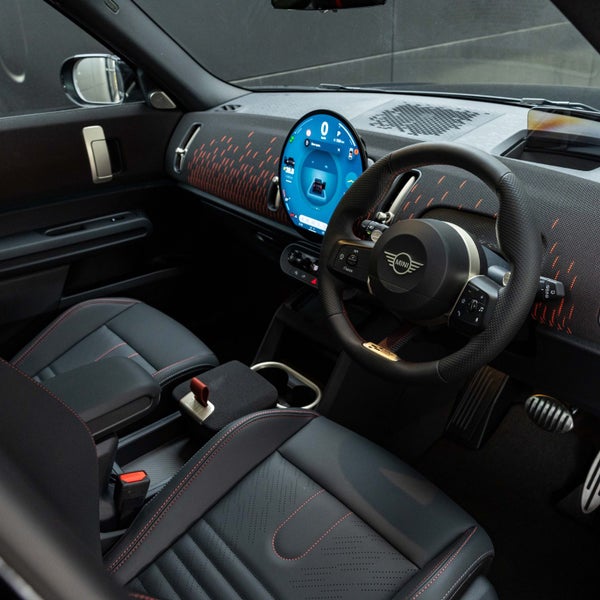 2026 MINI Countryman JCW ALL4 Favoured image 3