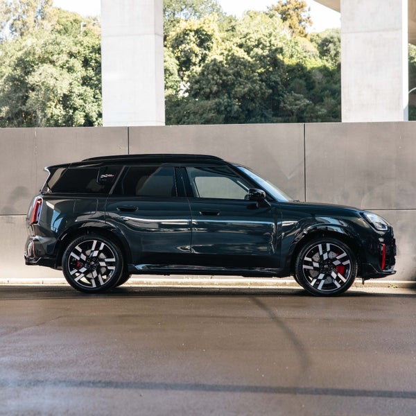 2026 MINI Countryman JCW ALL4 Favoured image 4