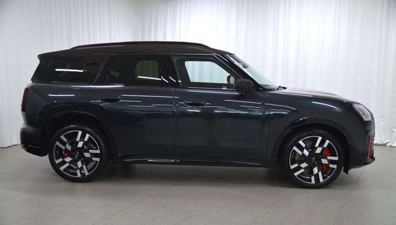 2026 MINI Countryman JCW Countryman ALL4 Favoured image 3