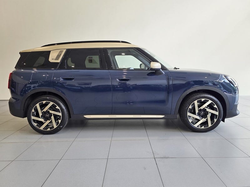 2026 MINI Countryman S ALL4 Favoured Spec image 3
