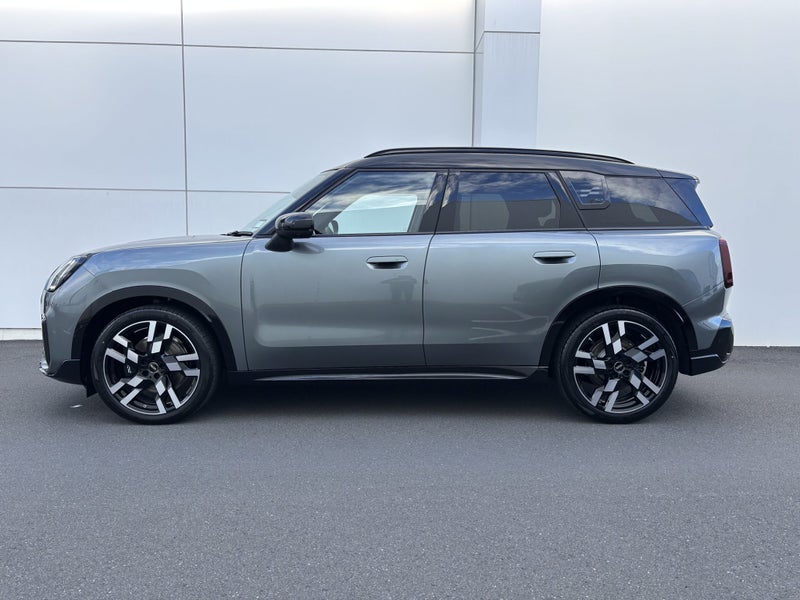 2026 MINI Countryman S All4 JCW Sport Pack image 5