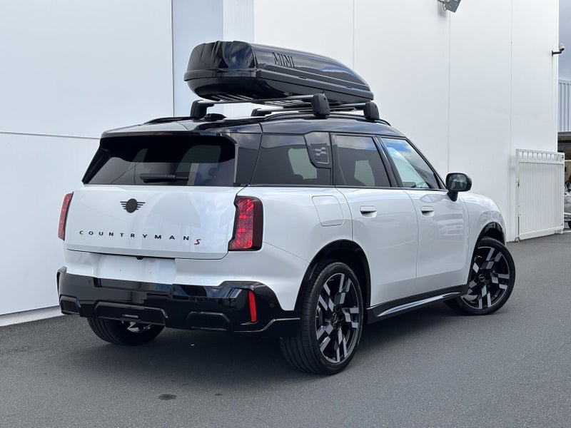2026 MINI Countryman S All4 JCW Sport Pack image 2