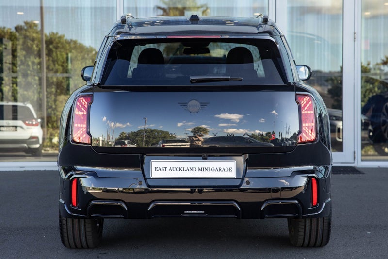 2026 MINI Countryman S ALL4 JCW Sports image 4