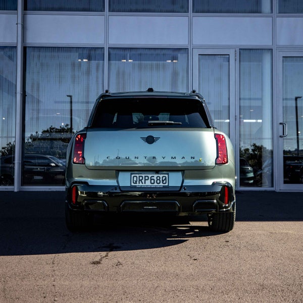 2026 MINI Countryman SE ALL4 Full electric JCW... image 4