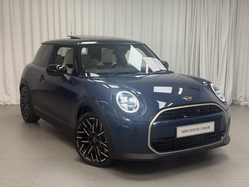 2026 MINI Hatch Cooper C 3Door Favoured image 2