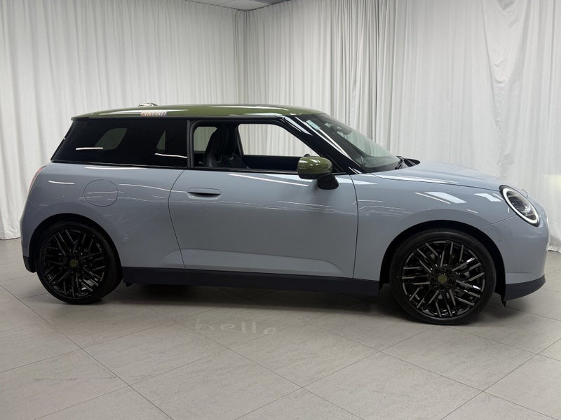 2026 MINI Hatch Cooper SE Paul Smith image 4