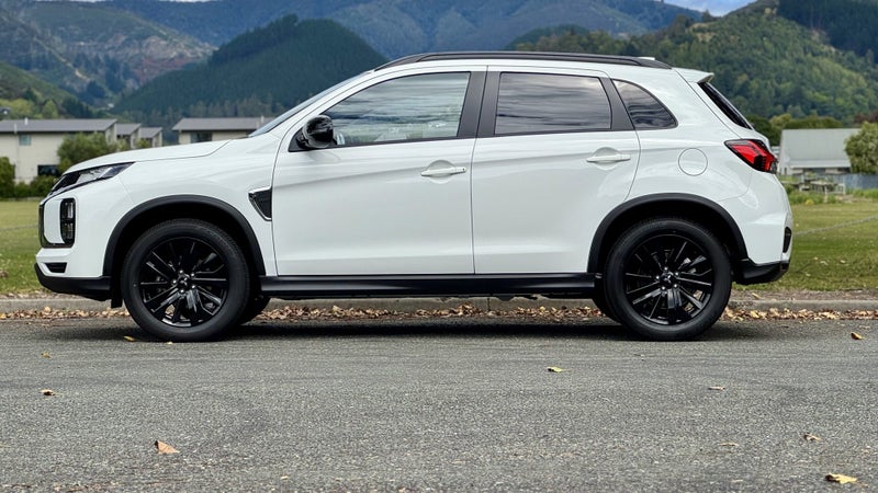 2026 Mitsubishi ASX Black Edition image 3