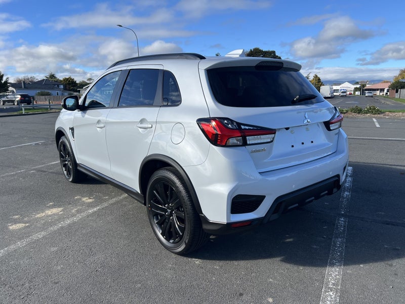 2026 Mitsubishi ASX VRXB 2.0 2WD - White Diamond image 5
