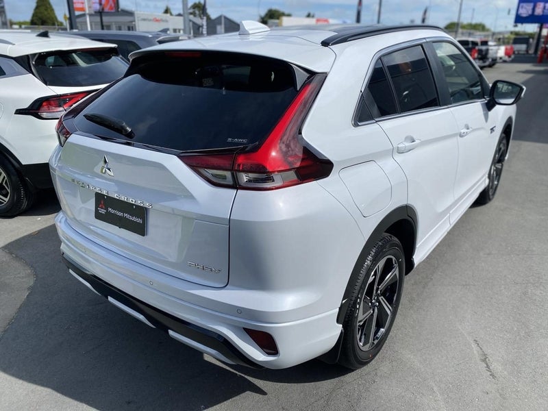 2026 Mitsubishi Eclipse Cross PHEV VRX 4WD image 5