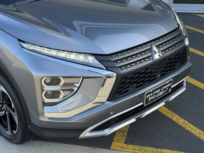2026 Mitsubishi Eclipse Cross PHEV XLS 4WD - PL... image 4
