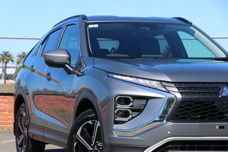 2026 Mitsubishi Eclipse Cross PHEV XLS 4WD (S-AWC) image 5