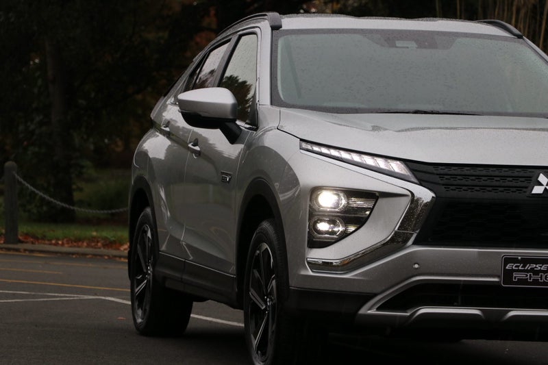 2026 Mitsubishi Eclipse Cross PHEV XLS 4WD (S-AWC) image 5