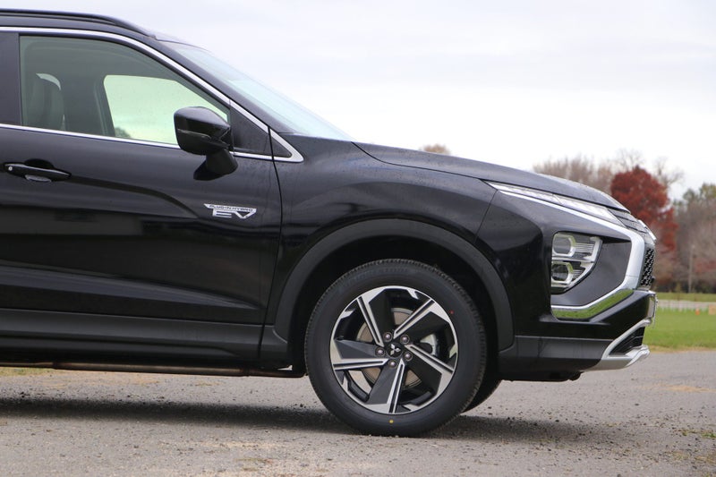 2026 Mitsubishi Eclipse Cross PHEV XLS 4WD (S-AWC) image 4
