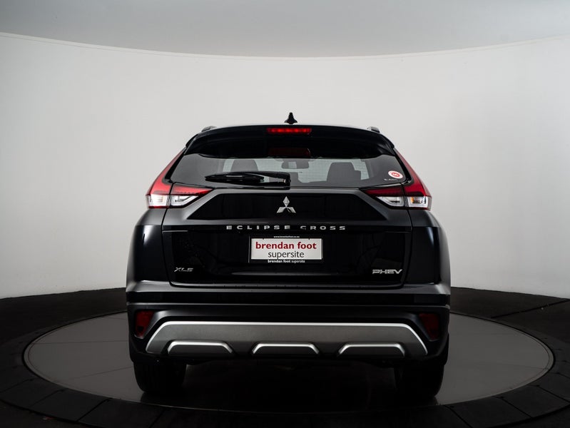 2026 Mitsubishi Eclipse Cross PHEV XLS SUV 4WD image 2
