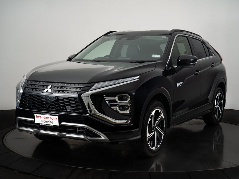 2026 Mitsubishi Eclipse Cross PHEV XLS SUV 4WD image 3