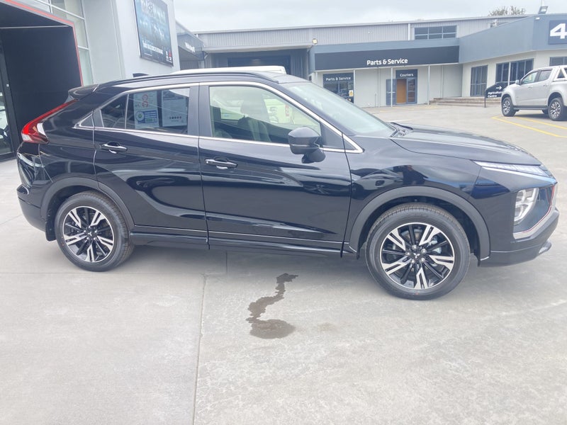 2026 Mitsubishi Eclipse Cross VRX 2WD image 2