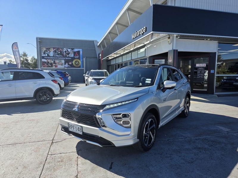 2026 Mitsubishi Eclipse Cross VRX PHEV 4WD image 3