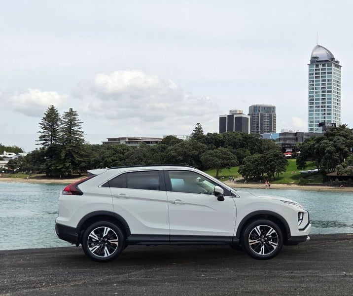 2026 Mitsubishi Eclipse Cross XLS 1.5PT AUTO 2WD image 2