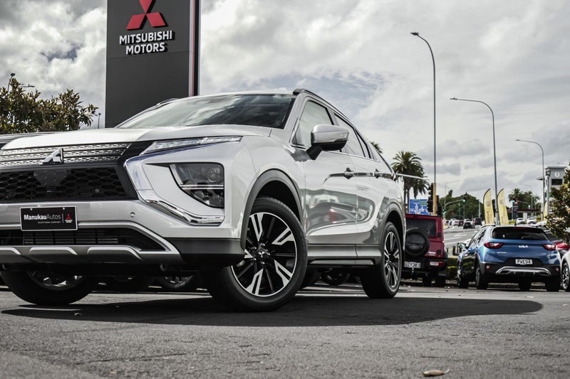 2026 Mitsubishi Eclipse Cross XLS 2WD image 2