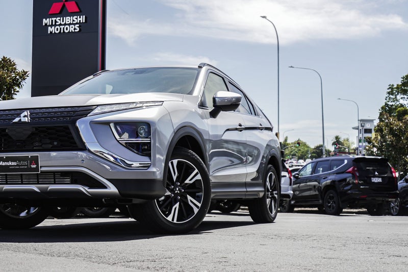 2026 Mitsubishi Eclipse Cross XLS 2WD image 2