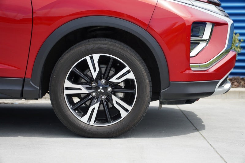 2026 Mitsubishi Eclipse Cross XLS 2WD auto image 3