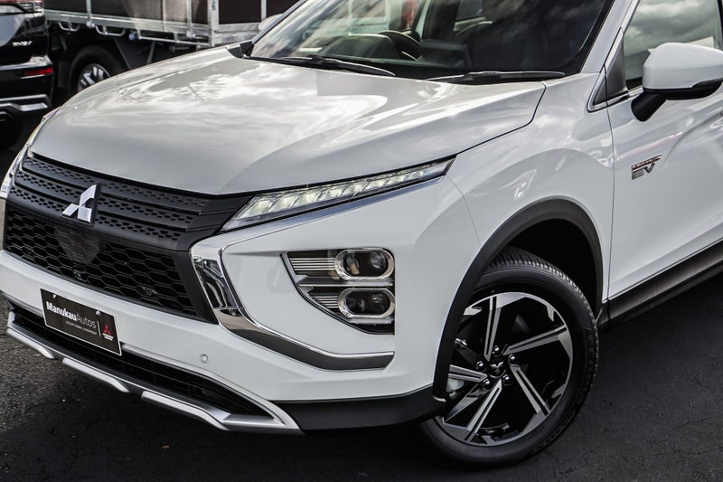 2026 Mitsubishi Eclipse Cross XLS 4WD PHEV image 2