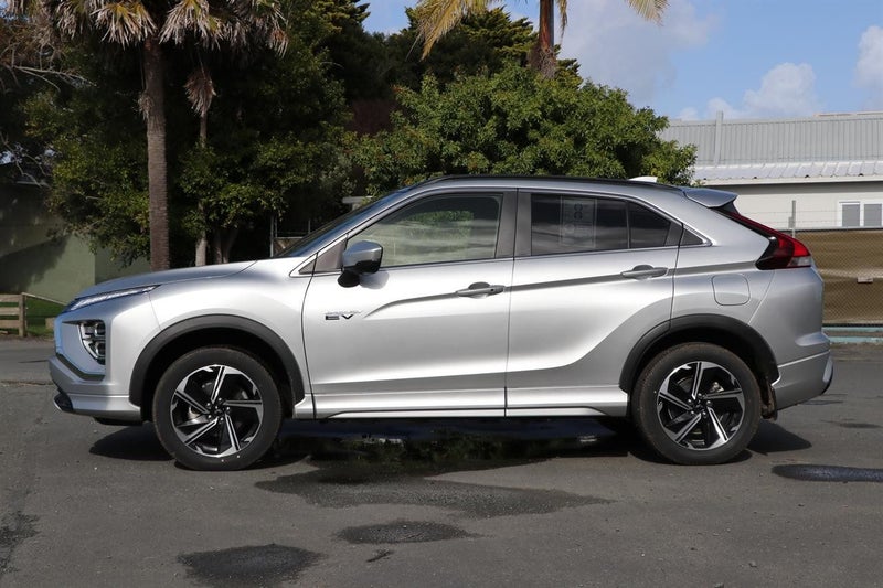 2026 Mitsubishi Eclipse Cross XLS PHEV/4WD/AT image 4
