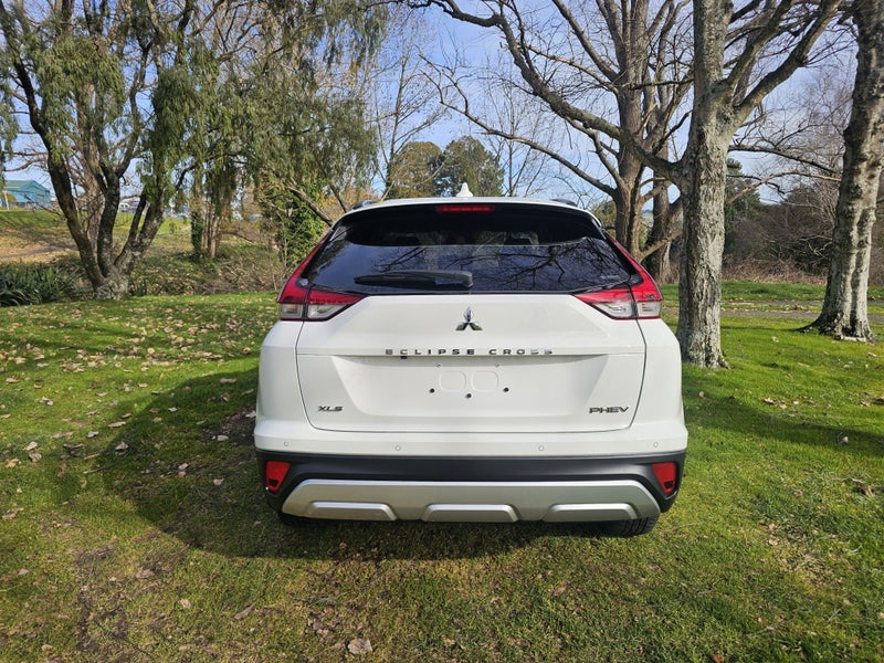 2026 Mitsubishi Eclipse Cross XLS PHEV/4WD/AT image 4