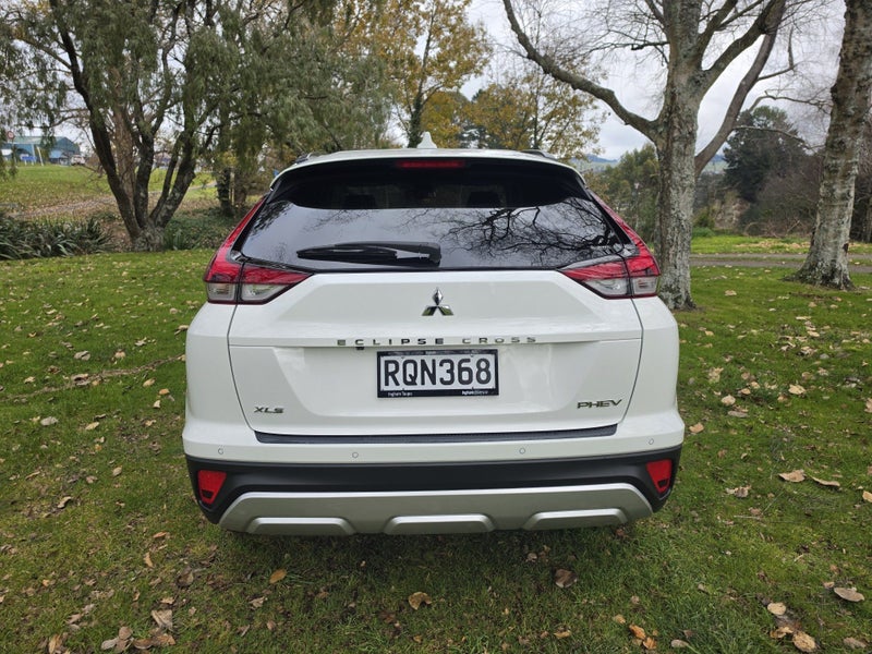 2026 Mitsubishi Eclipse Cross XLS PHEV/4WD/AT image 4