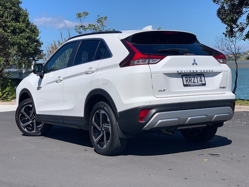 2026 Mitsubishi Eclipse Cross XLS PHEV Hybrid 4WD image 2