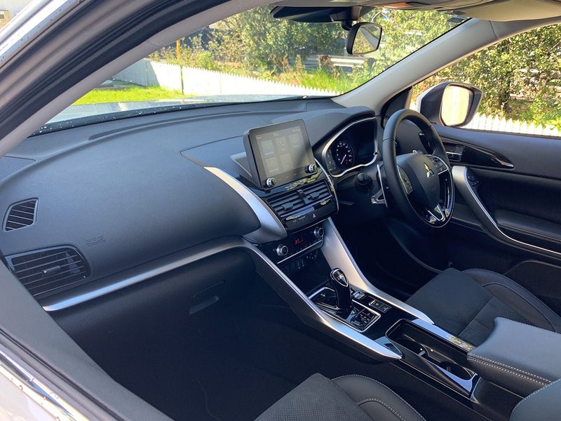 2026 Mitsubishi Eclipse Cross XLS PHEV Hybrid 4WD image 3