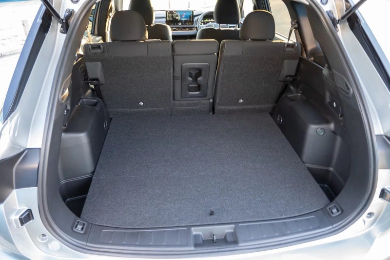 2026 Mitsubishi Outlander 2.5 LS 4x4 auto image 3