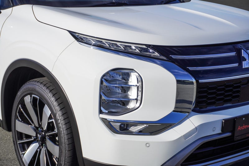 2026 Mitsubishi Outlander 2.5 XLS 4x4 auto image 4