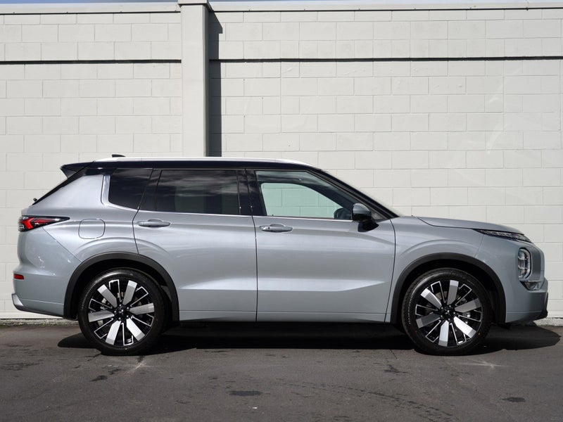 2026 Mitsubishi Outlander 2.5P EXCEED 4WD image 3