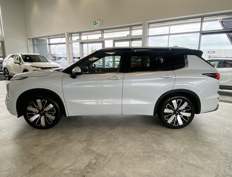 2026 Mitsubishi Outlander 2.5P EXCEED 4WD CVT image 4