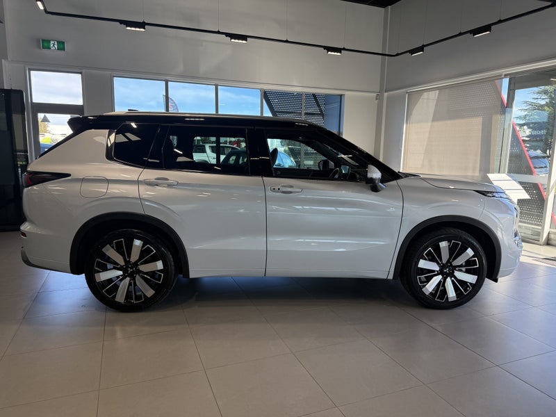 2026 Mitsubishi Outlander 2.5P EXCEED 4WD CVT image 2