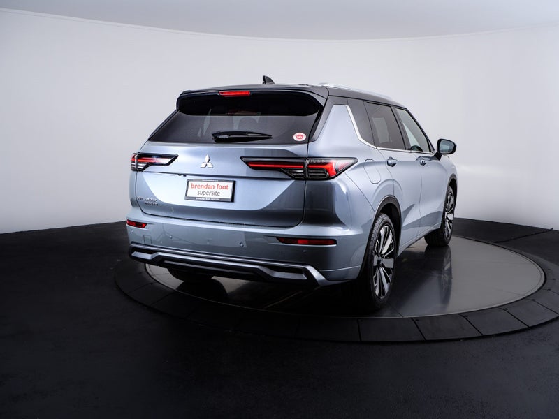 2026 Mitsubishi Outlander 2.5P EXCEED SUV 2WD 7... image 3