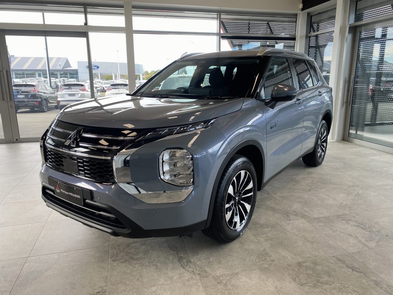 2026 Mitsubishi Outlander 2.5P LS 2WD CVT image 2