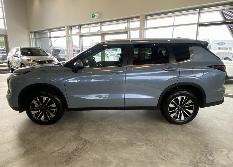 2026 Mitsubishi Outlander 2.5P LS 2WD CVT image 4