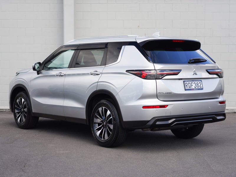 2026 Mitsubishi Outlander 2.5P LS 2WD CVT image 2