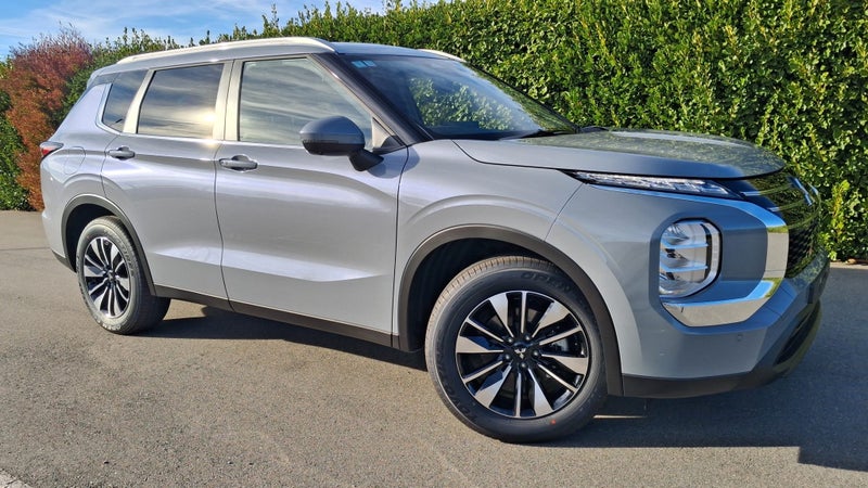 2026 Mitsubishi Outlander 2.5P LS 2WD CVT image 2