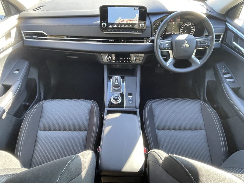 2026 Mitsubishi Outlander 2.5P LS 2WD CVT image 4