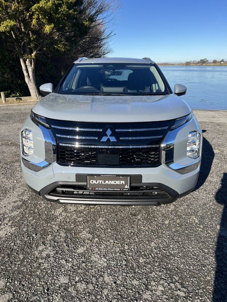 2026 Mitsubishi Outlander 2.5P LS 4WD image 2