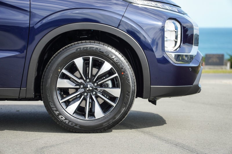 2026 Mitsubishi Outlander 2.5P LS 4WD auto image 5